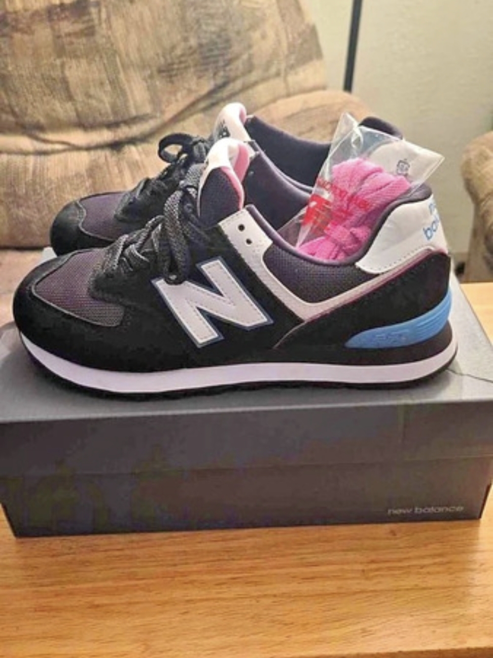 New Balance 574 Women's Sneakers Black & Pink US 8.5
